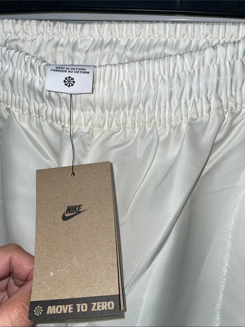 Nike Windrunner Shine Pants. Size medium. Oversized fit mid rise full length